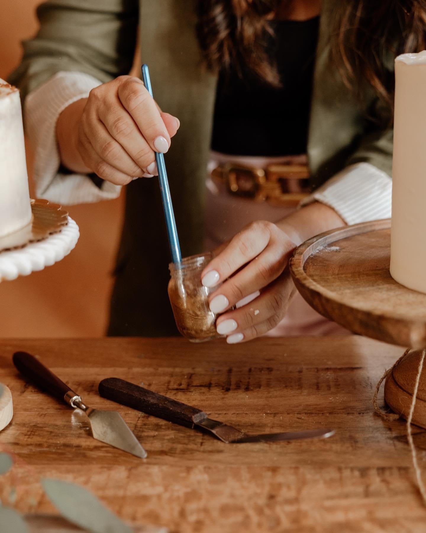 Gift Cake Decorating Class - Workshop Práctico